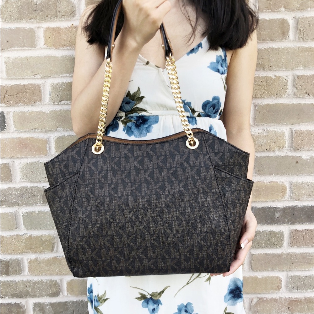 Gaby’sBags👜💕- NWT Michael Kors Large Chain Purse - Picture 4 of 8